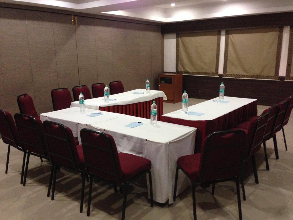 Hotel Thulashi Park Ченнаї Екстер'єр фото