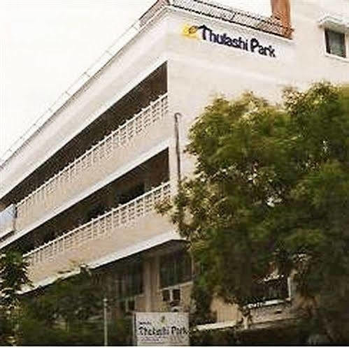 Hotel Thulashi Park Ченнаї Екстер'єр фото