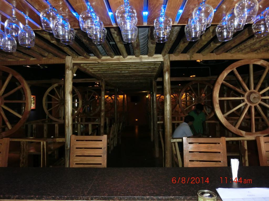 Hotel Thulashi Park Ченнаї Екстер'єр фото