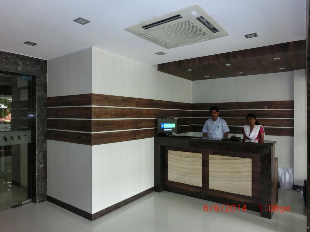 Hotel Thulashi Park Ченнаї Екстер'єр фото